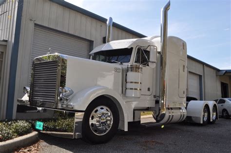 5″ aluminum wheels, dual stainless breathers and a 20″ Texas bumper. . Peterbilt 379 speaker size